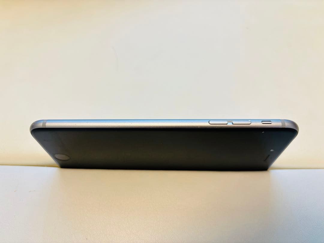 Apple iPhone6s plus本体64GB