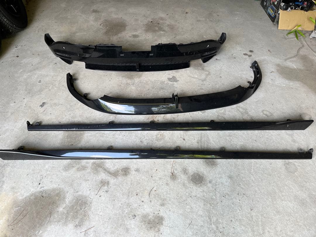 引き取り限定　mazda3 シグネチャースタイル　エアロセット