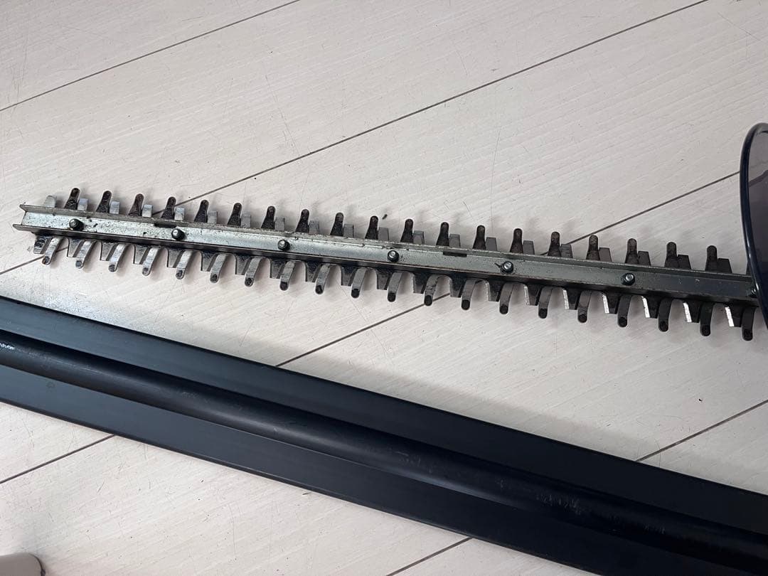 Makita ヘッジトリマー DUH523 充電器付き