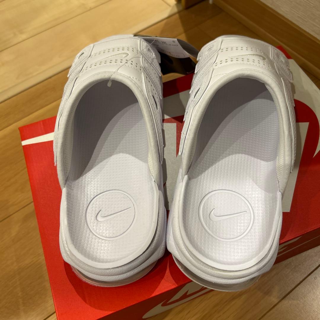 も*ん様 新品　ナイキ エアモアアップテンポ スライド トリプルホワイト28 セ