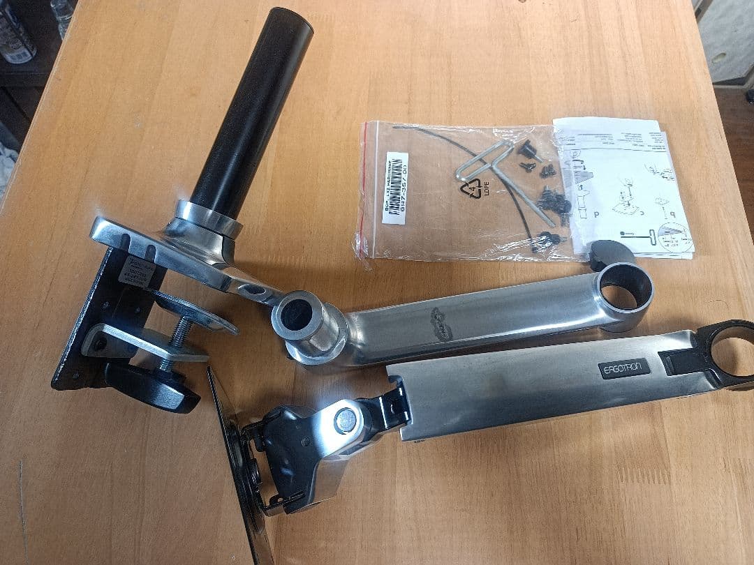 エルゴトロン LX モニターアーム シルバー