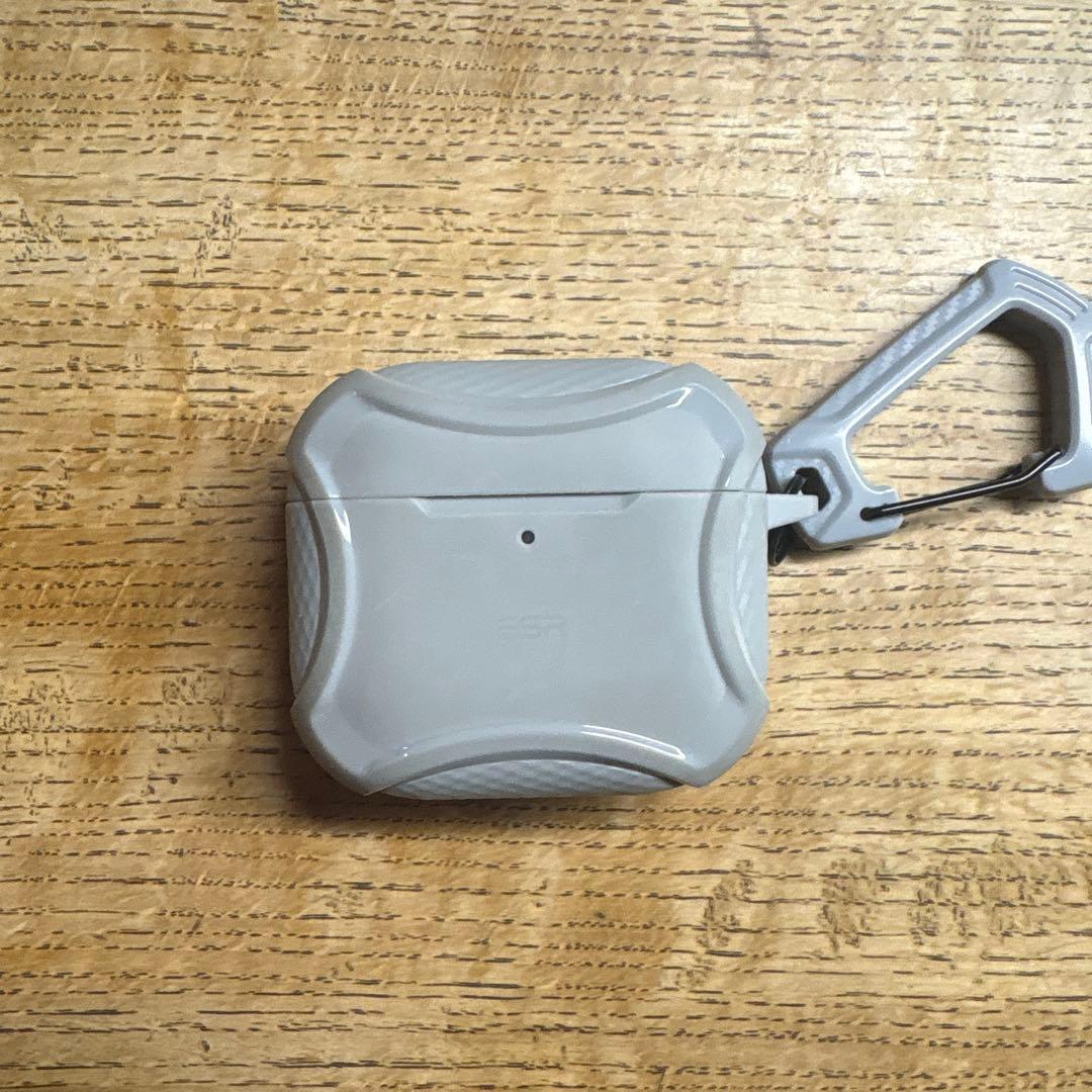 AirPods4本体 ESRのケース付き