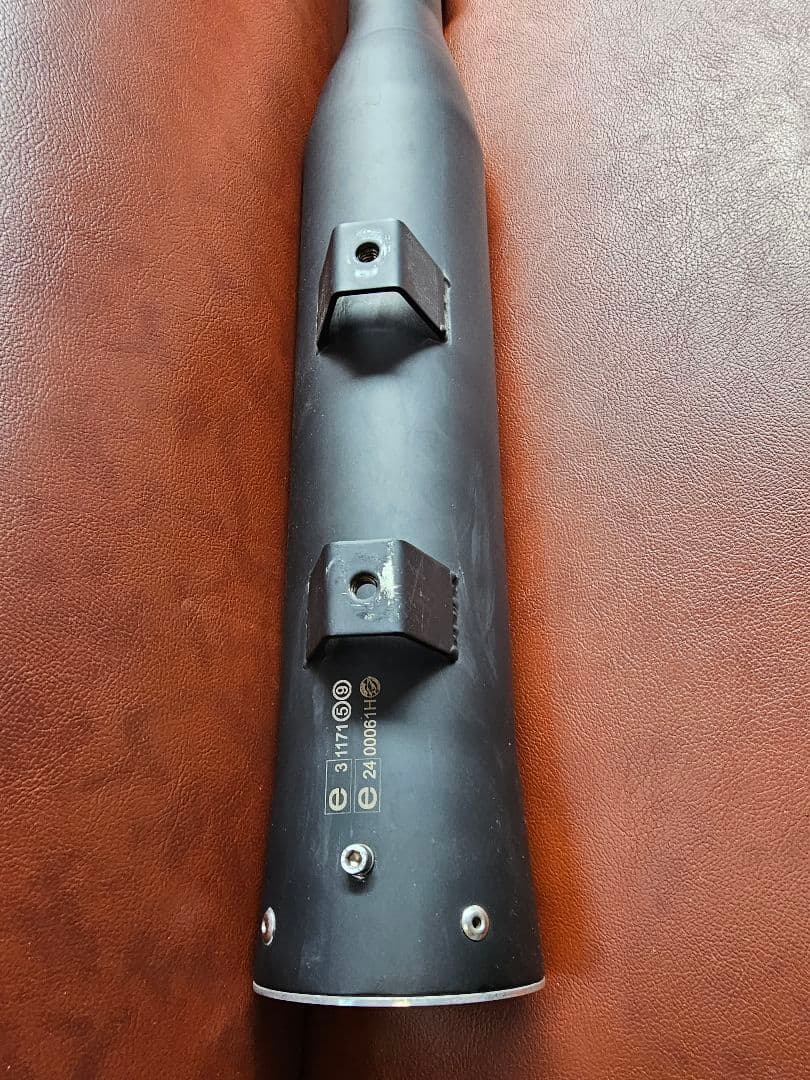 --xページ--YAMAHA BOLT スリップオンマフラー/バックレスト