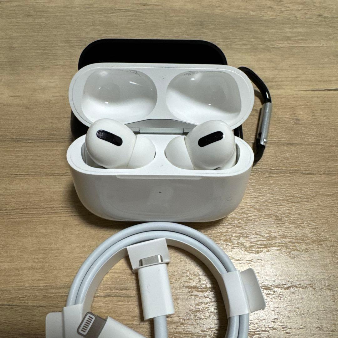 AirPods Pro 本体 2022年購入　ケースセット