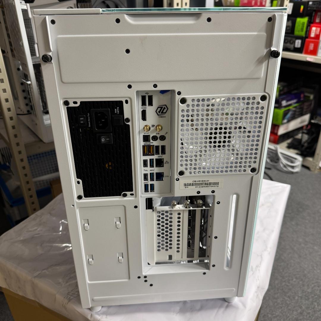 ゲーミングPC/13700F RTX4070TiS 32GB NVMe 1TB