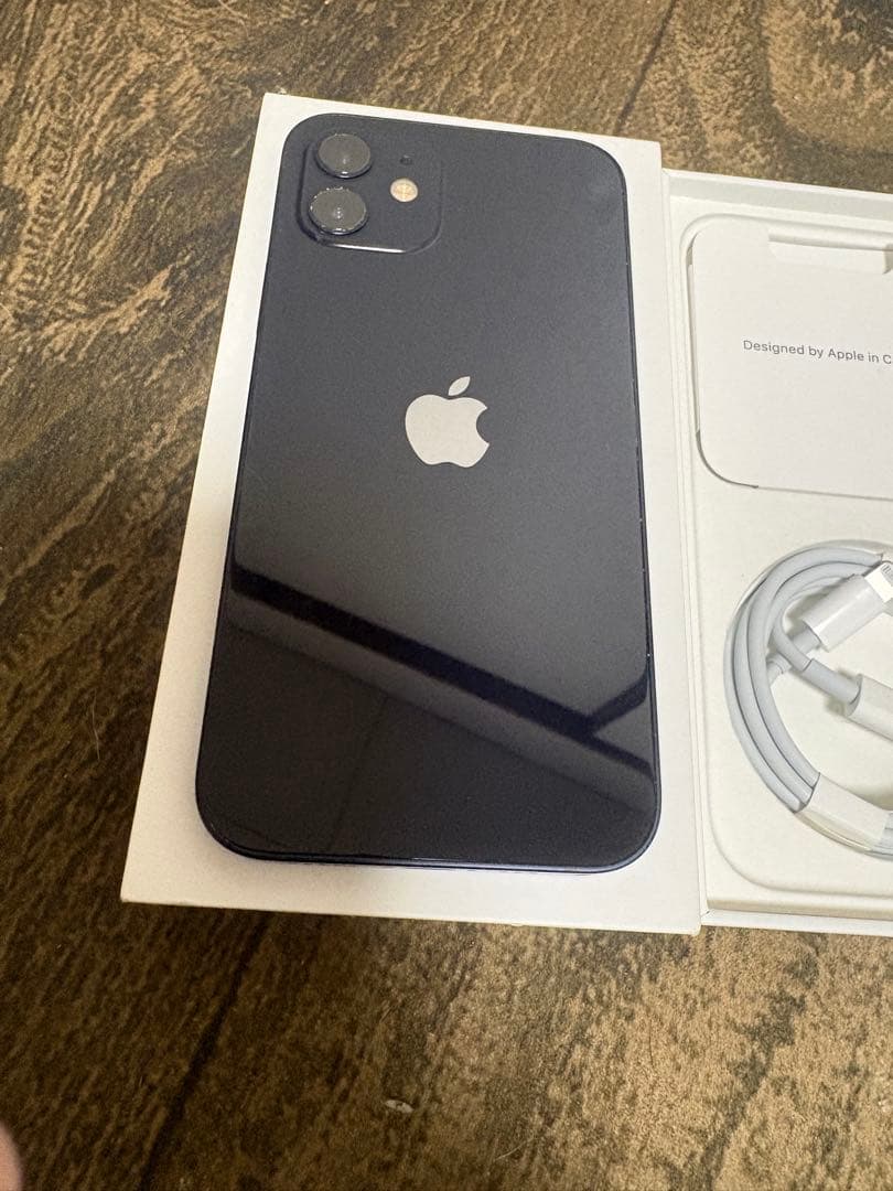 Apple iPhone12本体　64GB SIMフリー　黒色　付属品完備