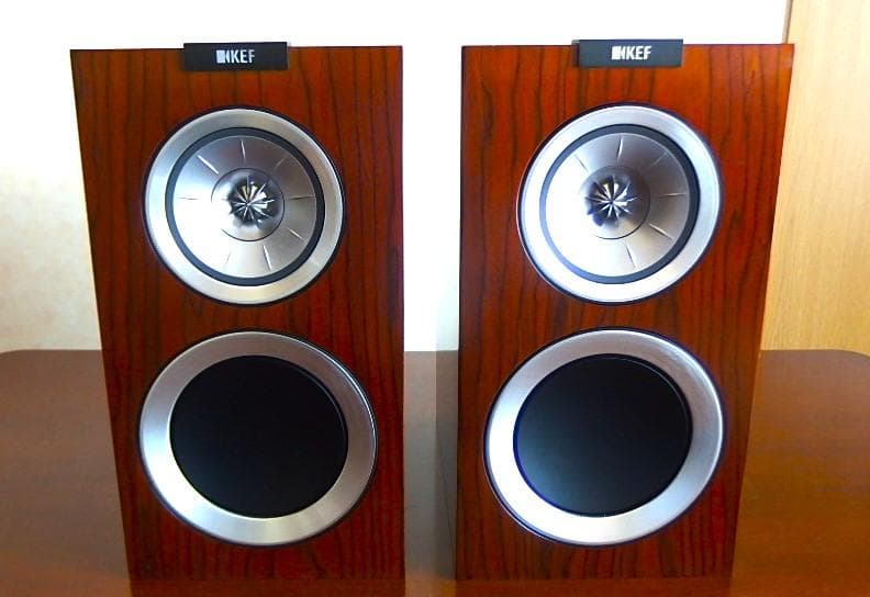 美品　中古　KEF　R300　ブックシェルフ型同軸スピーカー　ジャンパー付き