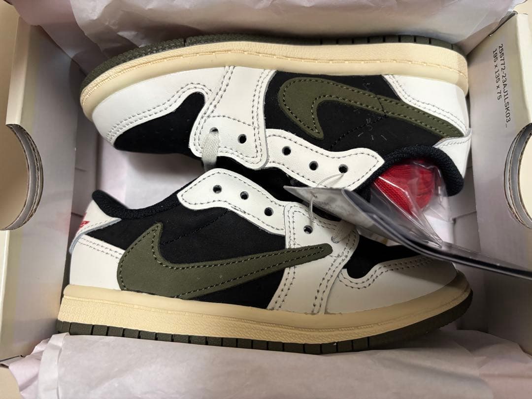 スニーカー Travis Scott Nike TD Air Jordan 1 Low 15