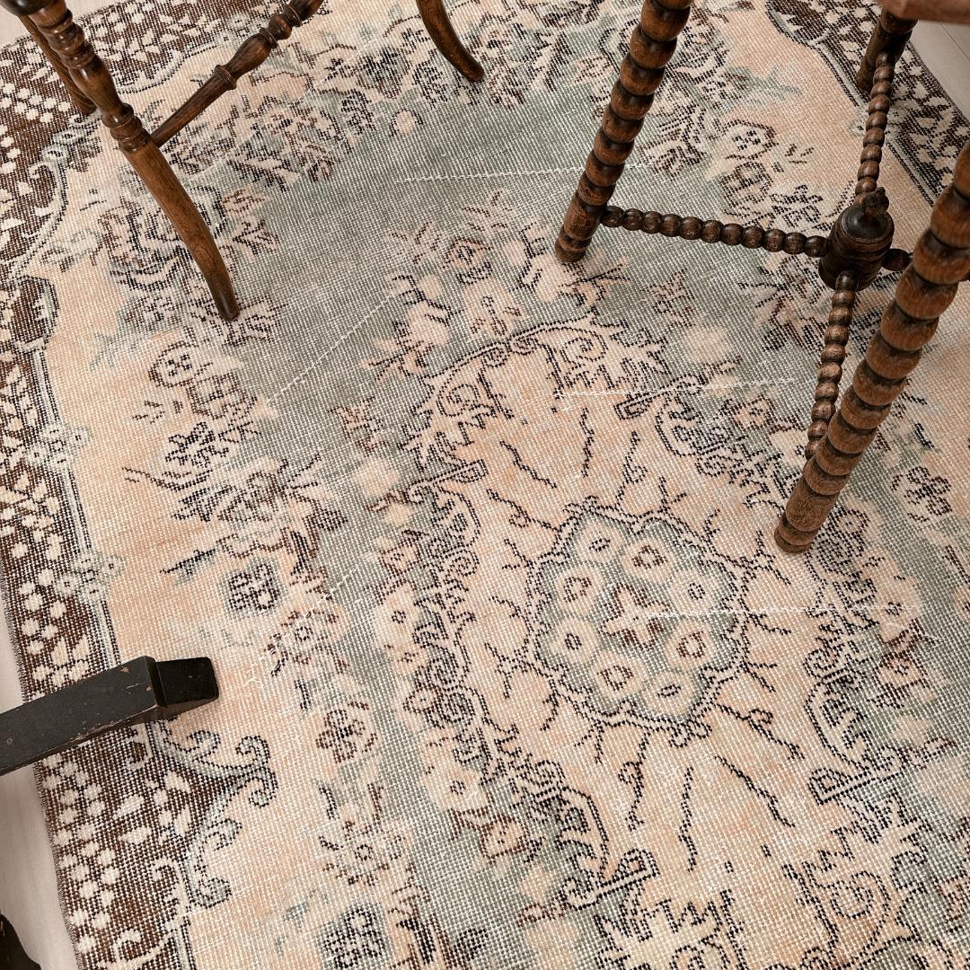 トルコ ヴィンテージラグ A111 定番 ベージュ セージグリーン ブラウン