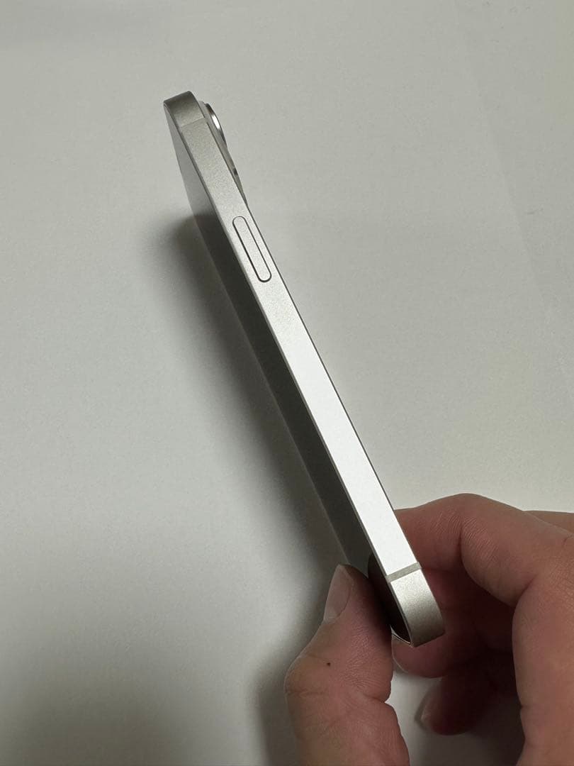 iPhone14 本体　13日まで値引き中