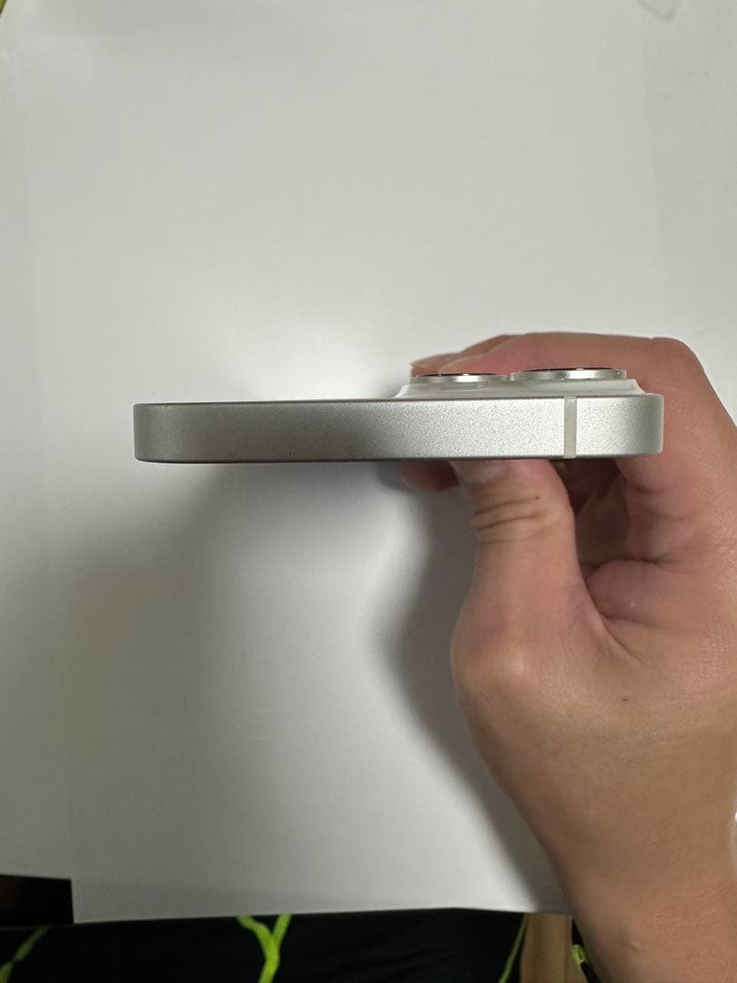 iPhone14 本体　13日まで値引き中