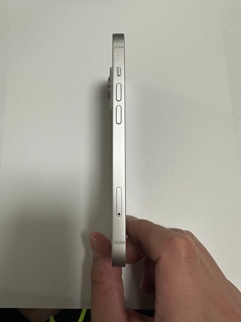 iPhone14 本体　13日まで値引き中