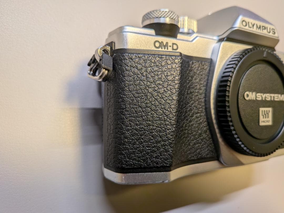 【値下げ不可】オリンパス OM-D E-M10 Mark II （ジャンク品）