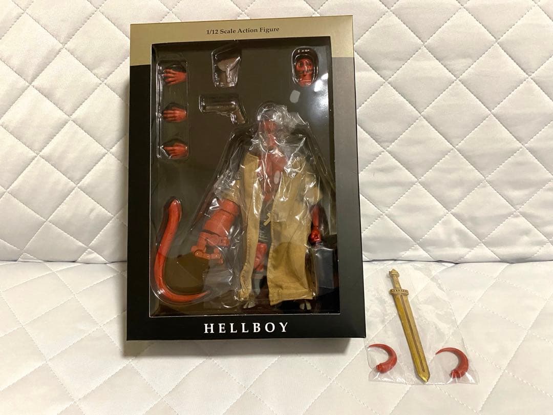 1000toys 1/12 ヘルボーイ エイブ・サピエン 限定品