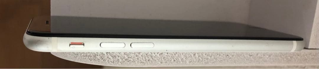 iPhone se 第2世代　本体　64GB ホワイト