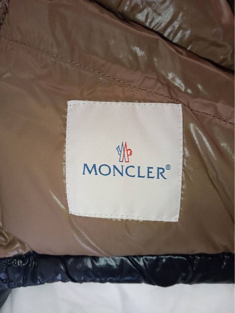 MONCLER K2ダウンジャケット
