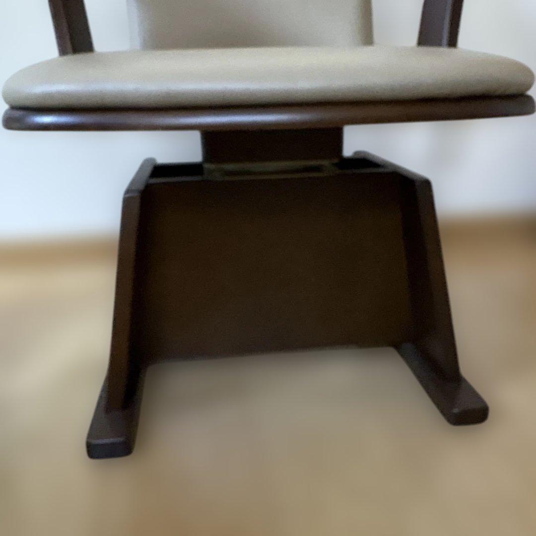 回転式アーム付きダイニングチェア 　天然木　（株）ナカムラ製