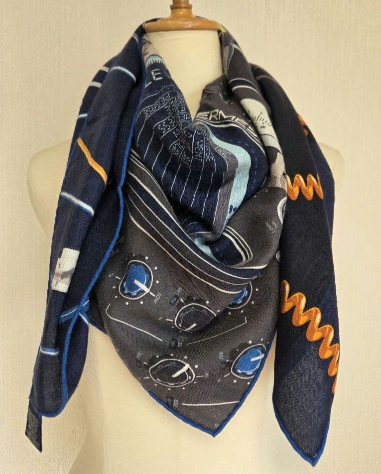 エルメス　CARRE H 100 カシミアシルク　LAST NIGHT　ネイビー