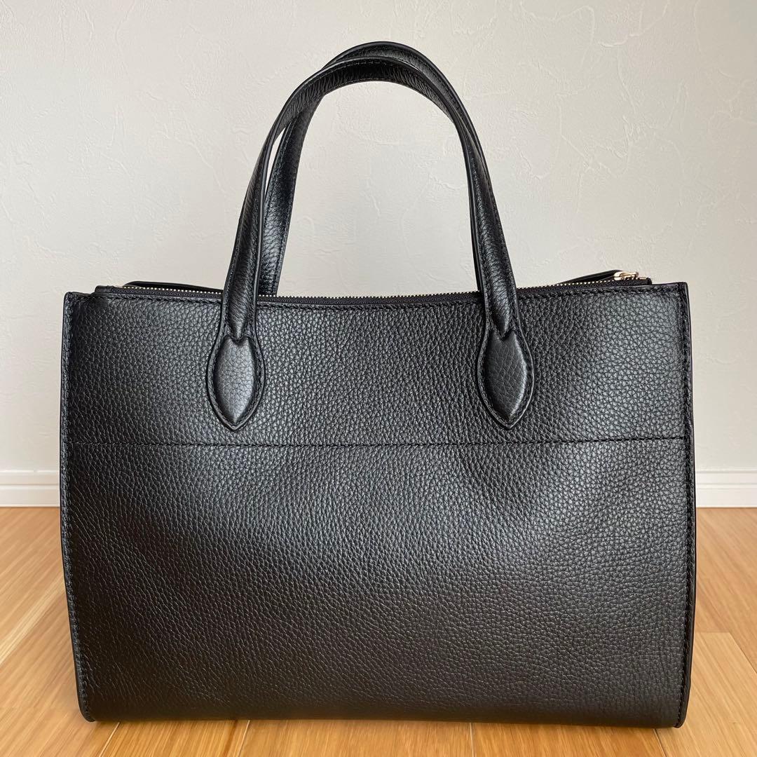 美品フルラ レザー2WAY ショルダーバッグ 現行ロゴ 黒