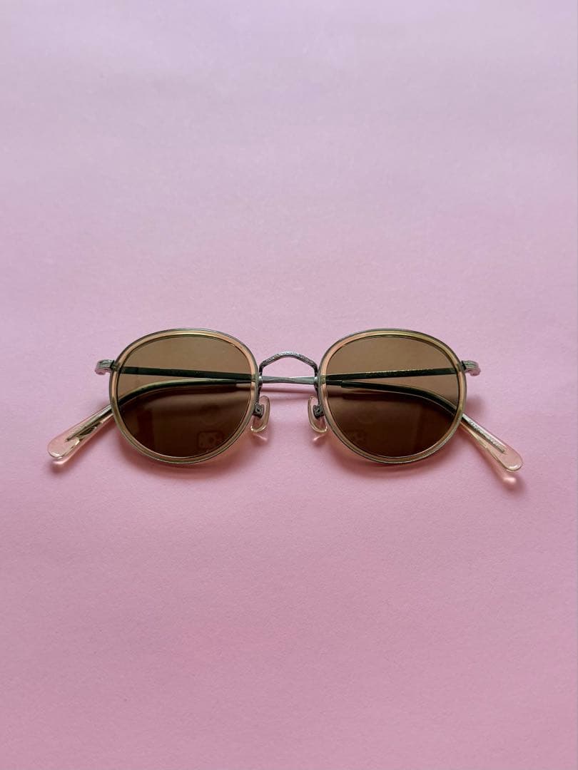 お*ん様 KANEKO OPTICAL × UA ブラウンオーバルサングラス