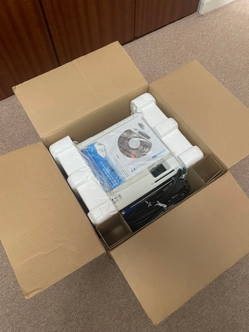 Epson EB-SO4 データプロジェクター