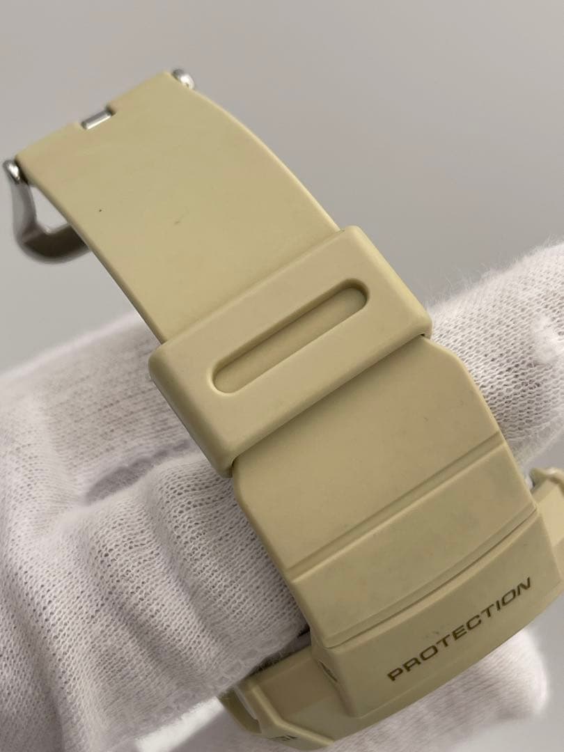 美品 CASIO G-SHOCK AWG-M510SEW-7AJF ベージュ