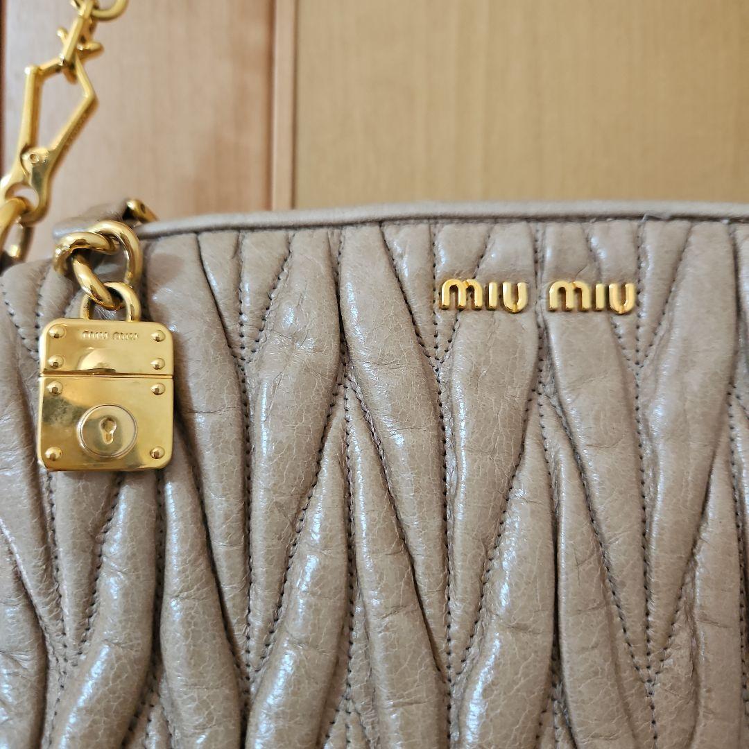 MIU MIU マテラッセ　アクセサリーバッグ