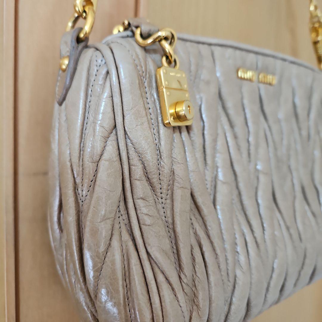 MIU MIU マテラッセ　アクセサリーバッグ