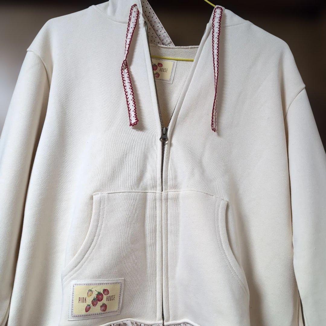 ピンクハウスキナリいちご柄パ―カ―　じゅん様ご希望