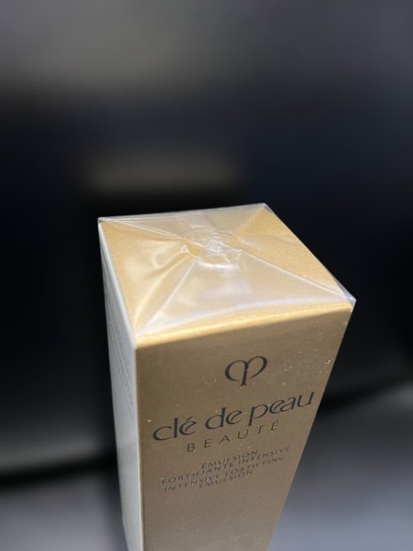 クレ・ド・ポー　ボーテ　エマルションアンタンシヴn　乳液（夜用）125ml