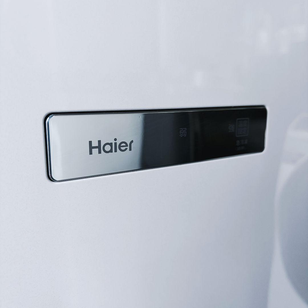 配送設置無料！純正Haierホワイトシンプルスリム冷凍庫！完動超美品！