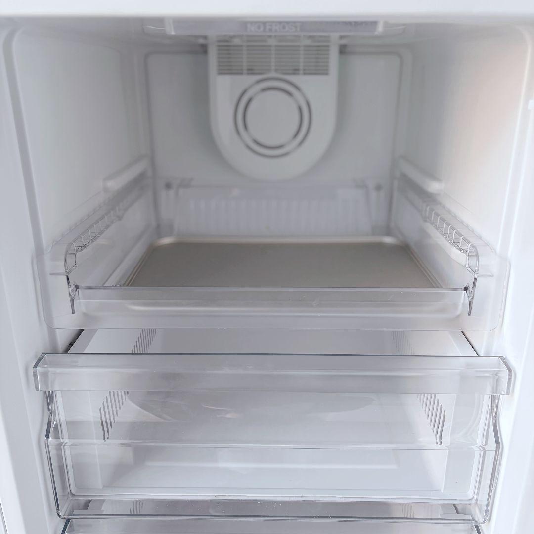 配送設置無料！純正Haierホワイトシンプルスリム冷凍庫！完動超美品！