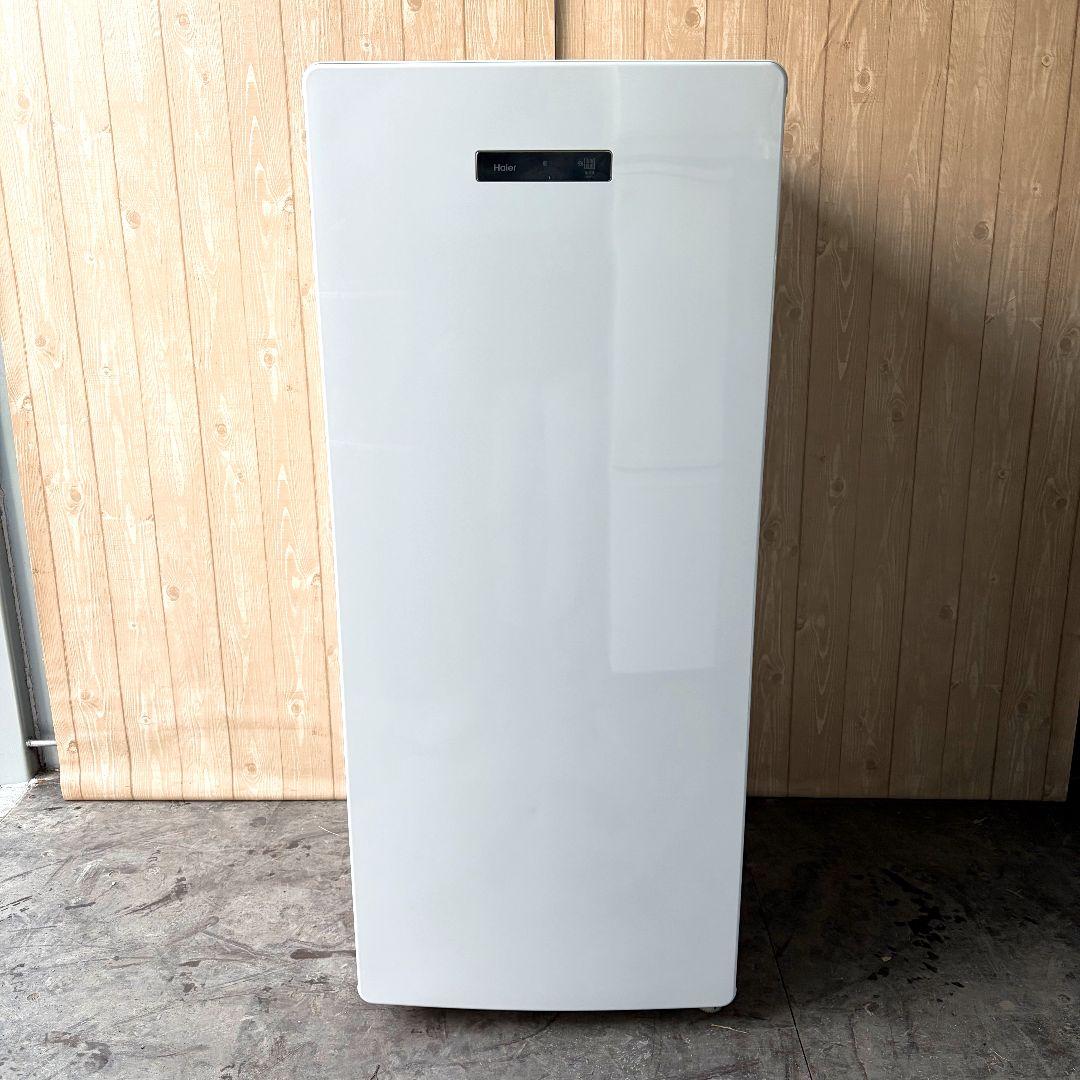 配送設置無料！純正Haierホワイトシンプルスリム冷凍庫！完動超美品！