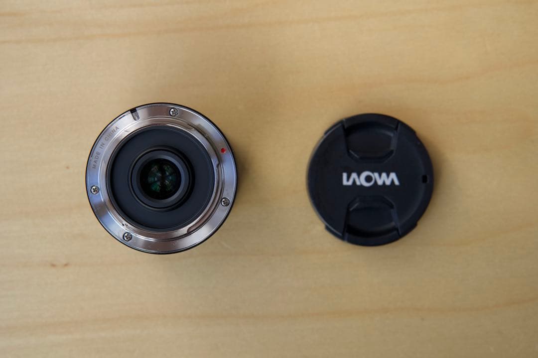 【美品】LAOWA 7.5mm F2 MFT