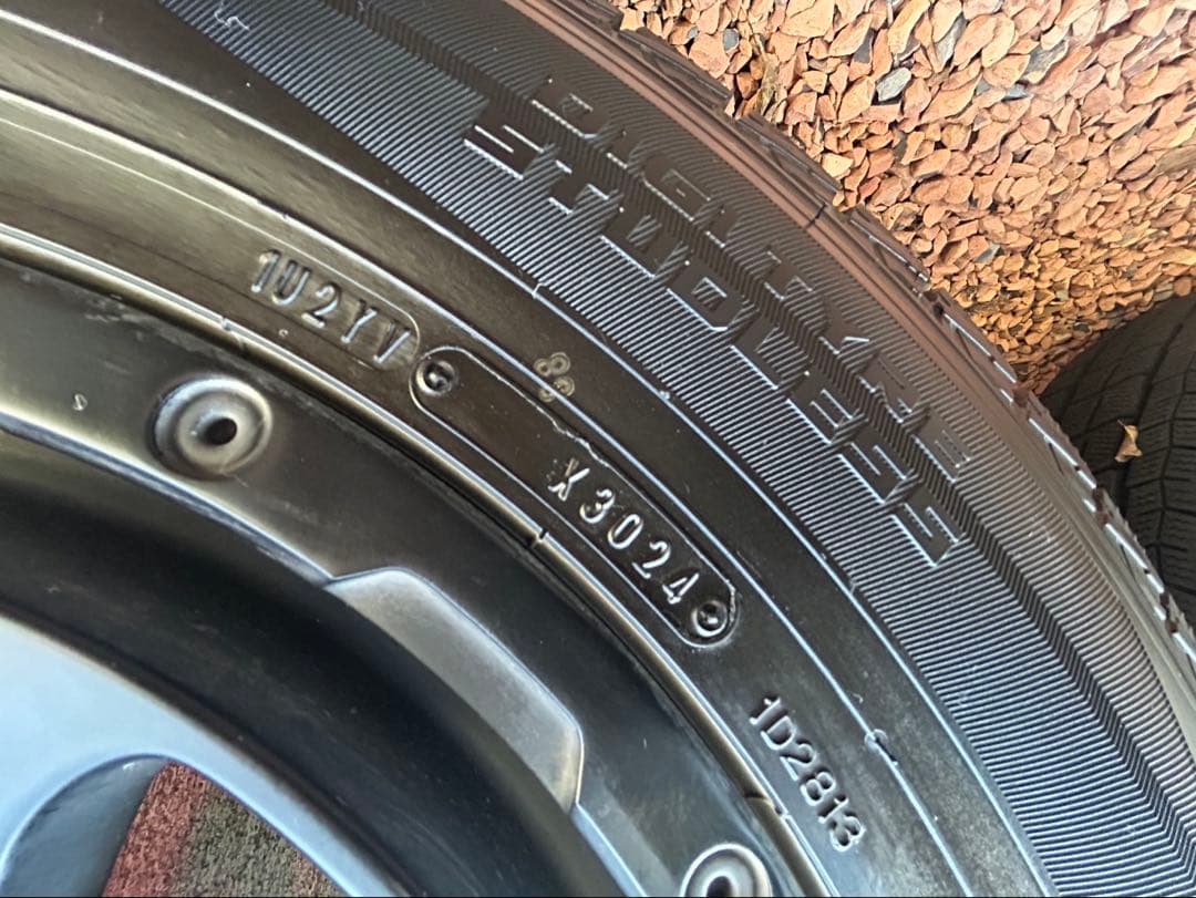 【MH】スタッドレス215/70R16ダンロップ4本セット24年製