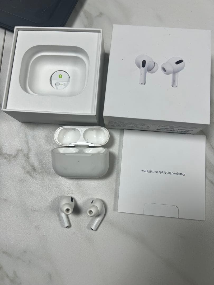 【美品】AirPods Pro ワイヤレスイヤホン 第一世代