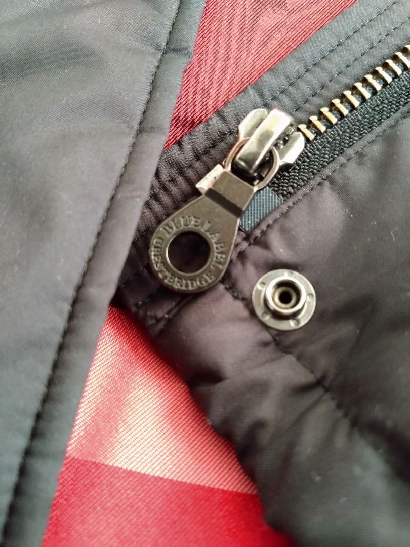 ブルーレーベルクレストブリッジ ダウンベスト　サイズ40