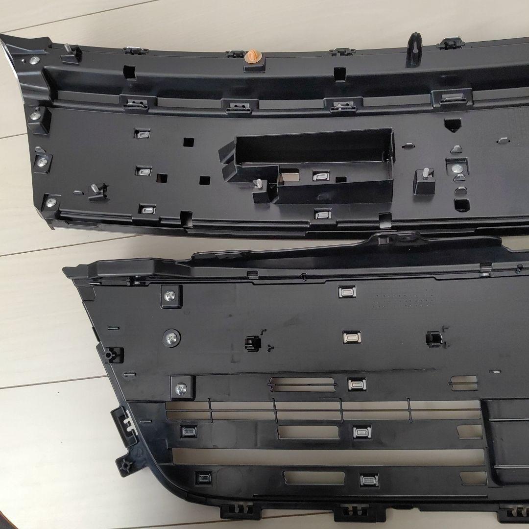 スペーシアカスタムMK53S フロントグリル 　新品、未使用品