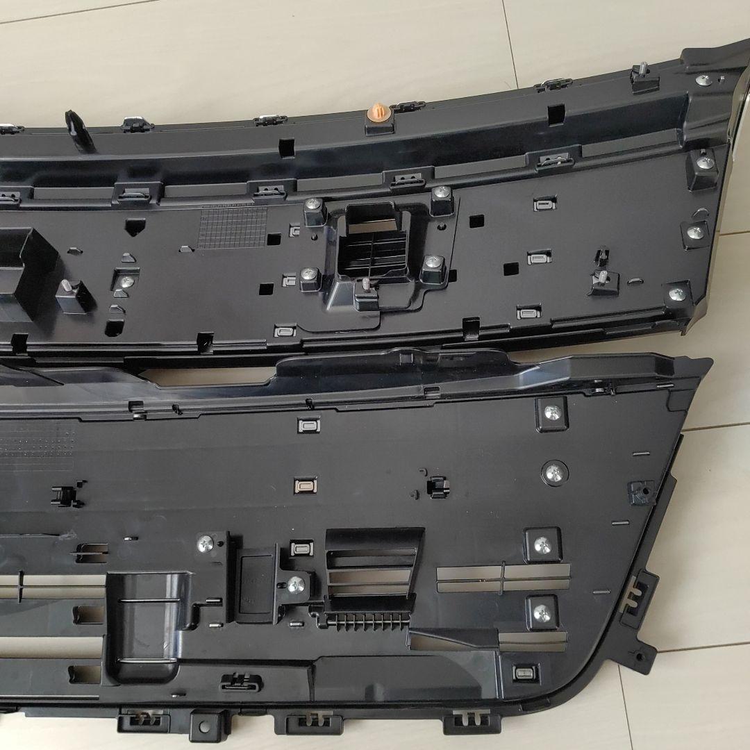 スペーシアカスタムMK53S フロントグリル 　新品、未使用品