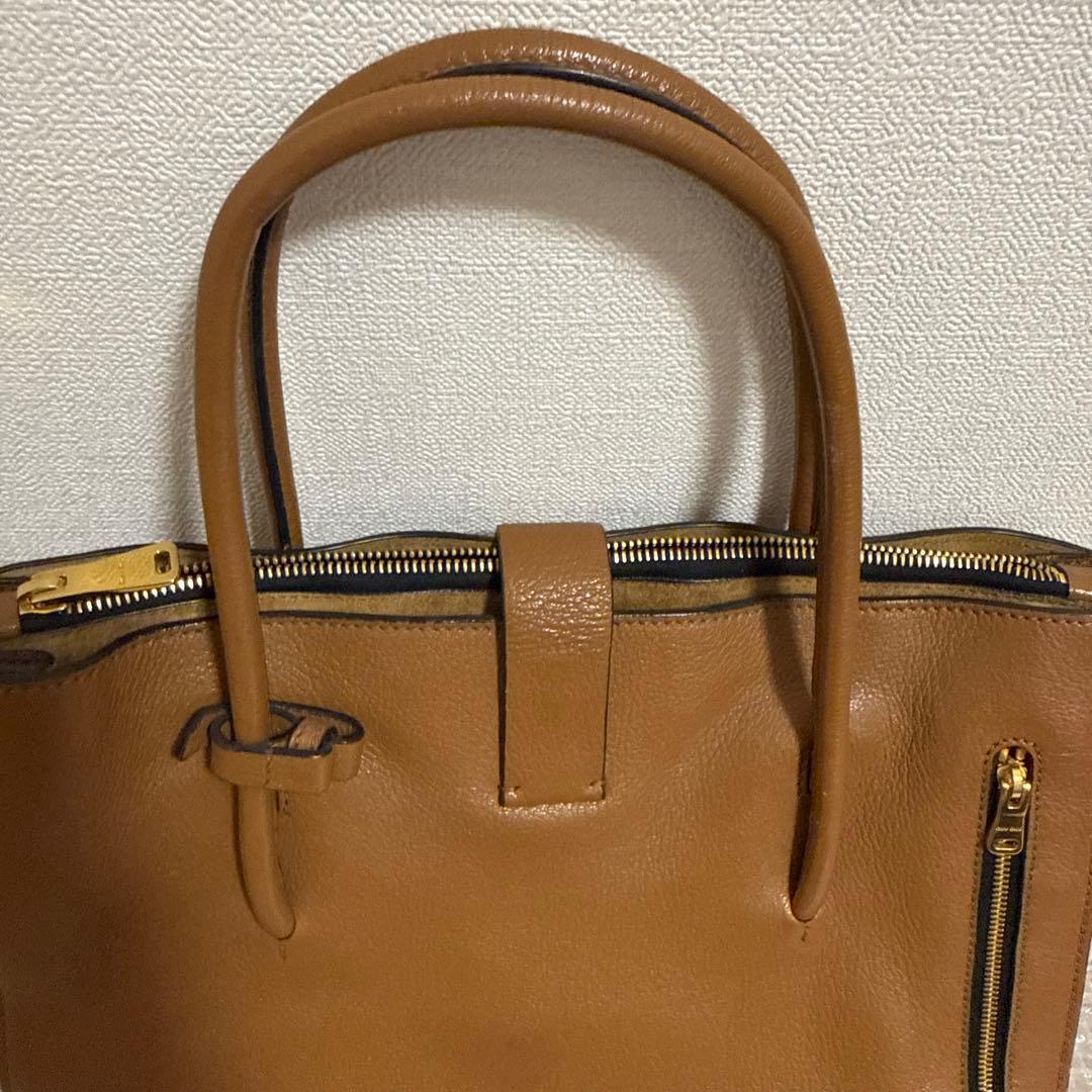 ハンドバッグ　miumiu マドラスレザー　トートバッグ