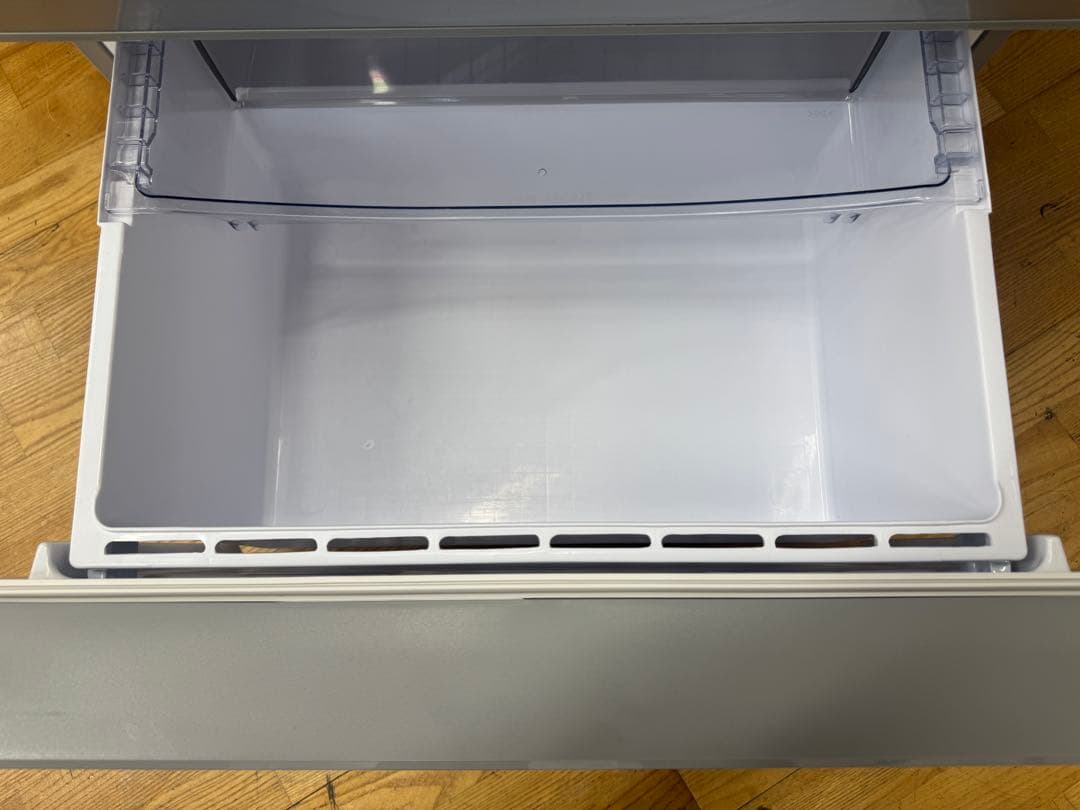 F001 AQUA ３ドア　冷蔵庫　右開き　272L 2020年製　保証付き