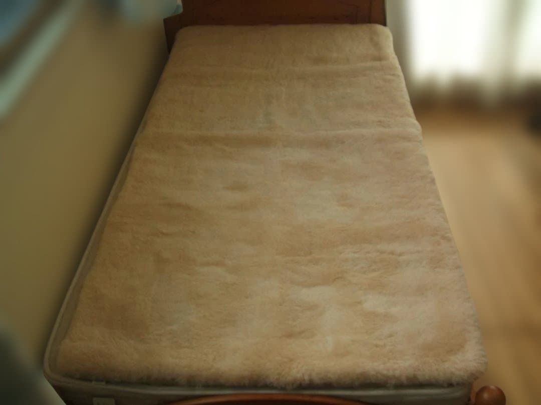 新品＊じぶんまくら日本ムートン製＊オーストラリア産毛足３５ミリ＊ムートンシーツＳ