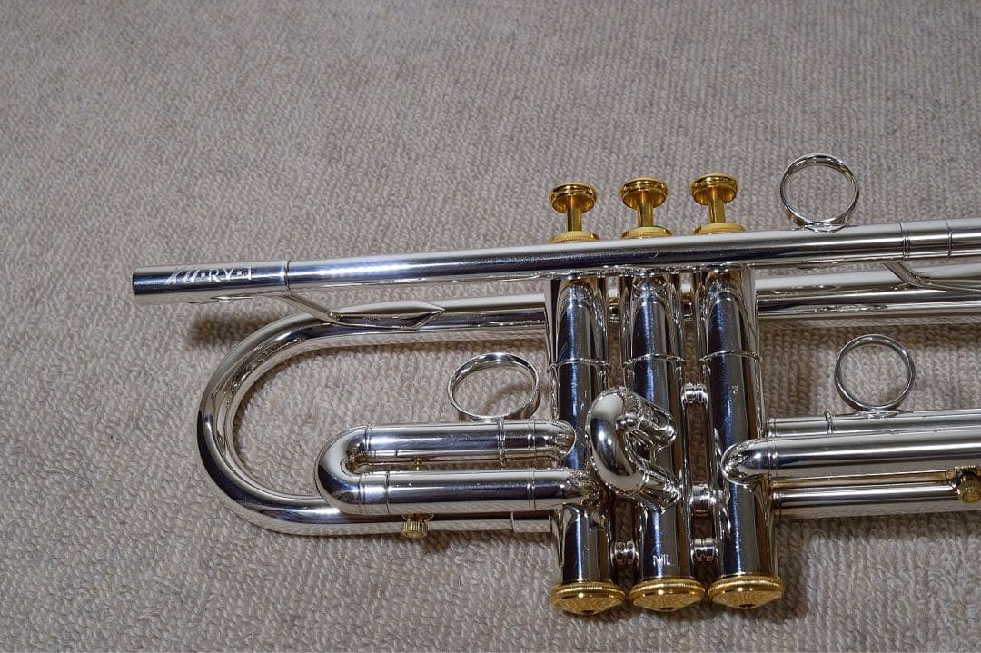 XOトランペットとケース他