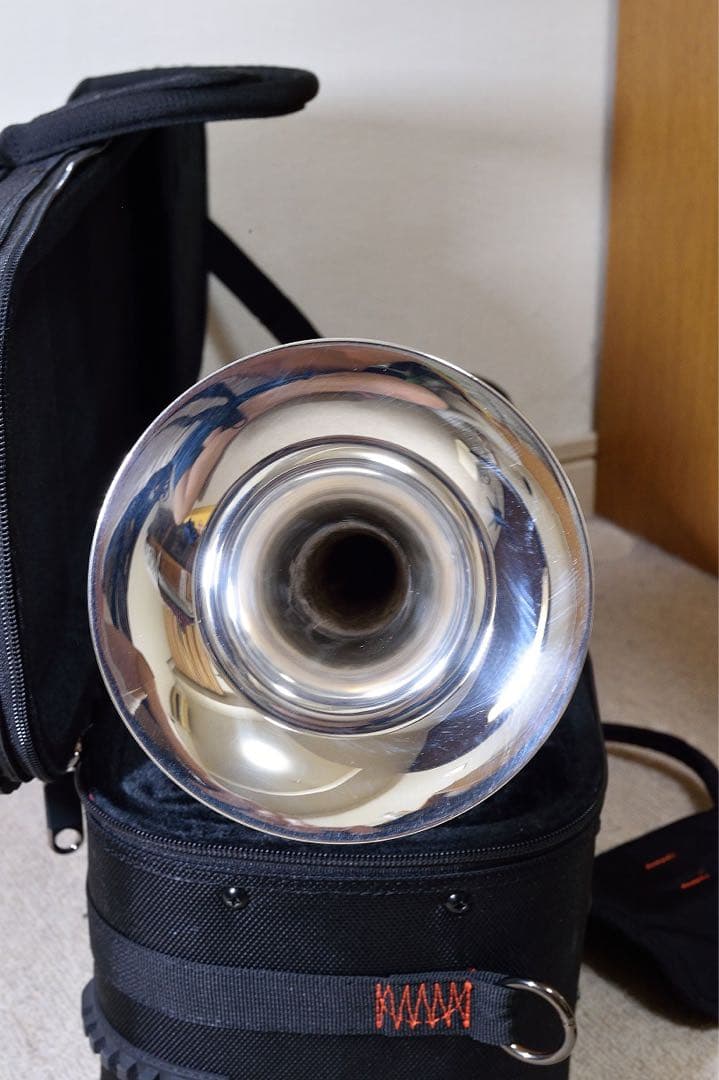 XOトランペットとケース他