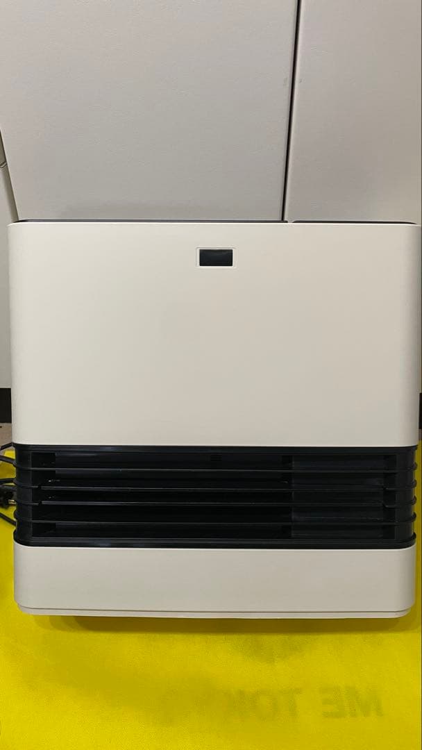 加湿機能付【ほぼ新品-大幅値下げ】加温セラミックファンヒーター