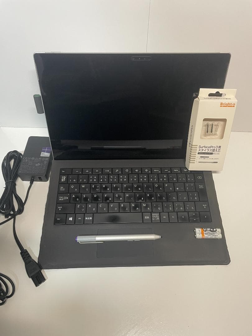 Surface Pro3 キーボード・ペン・箱・おまけ付き ※難あり