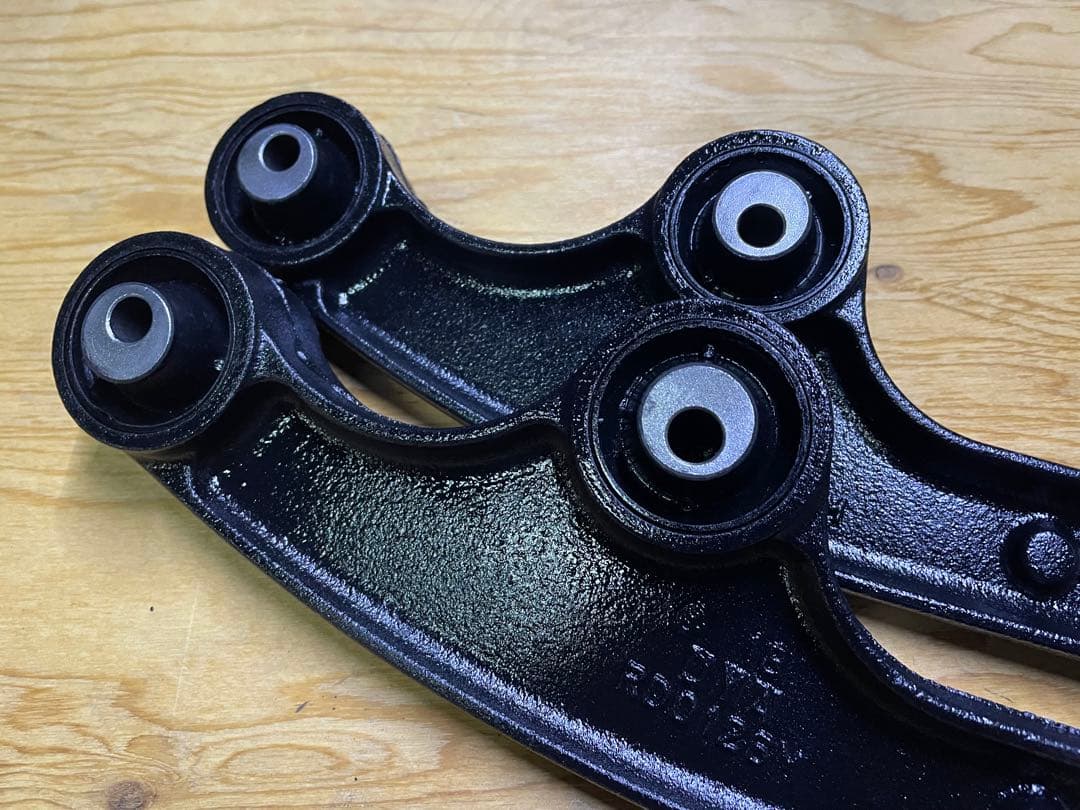 【全国送料無料】ジムニー新品ダブル偏芯ブッシュリーディングアームJB64JB23