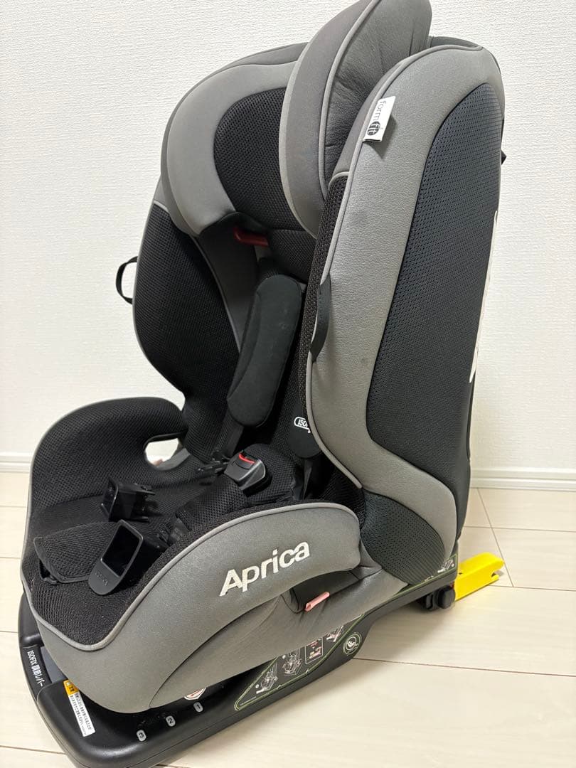 アップリカ　チャイルドシート フォームフィットAB isofix 1才から