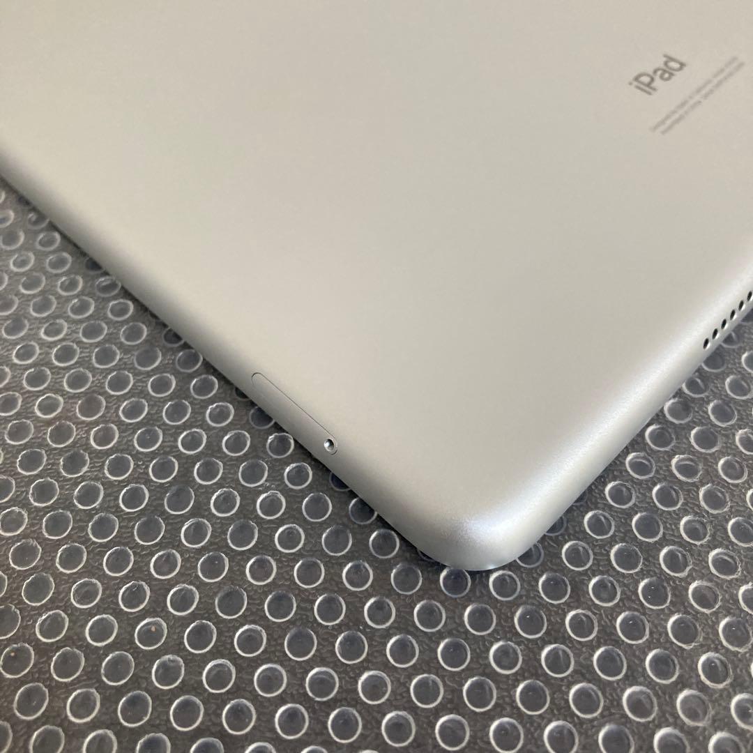 3783 外観美品☆電池良好☆iPad8 第8世代 32GB SIMフリー☆