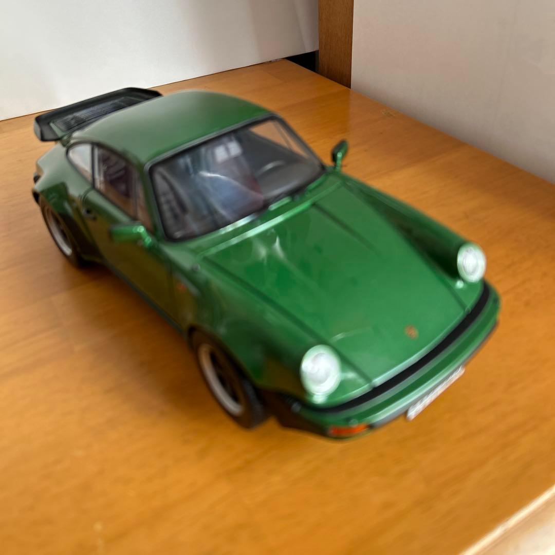 1/18ノレブ　ポルシェ911ダーボー